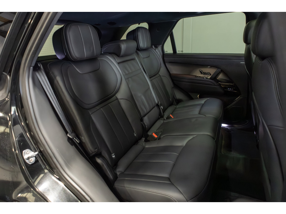 2023 Land Rover Range Rover Sport - image 11