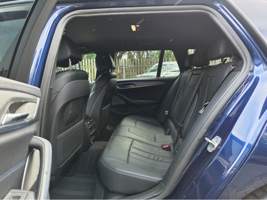 2019 BMW 5 Series - image 15