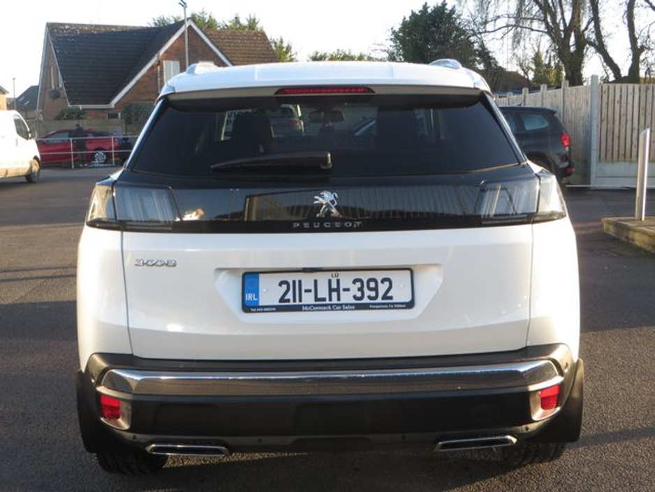 2021 Peugeot 3008 - image 4