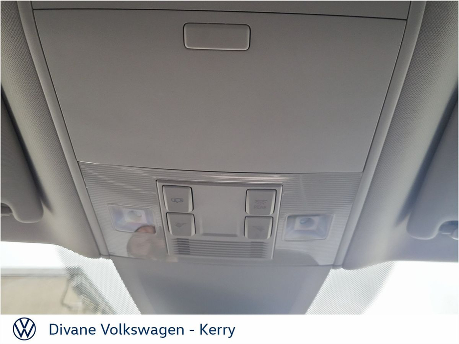 2018 Volkswagen Passat - image 22