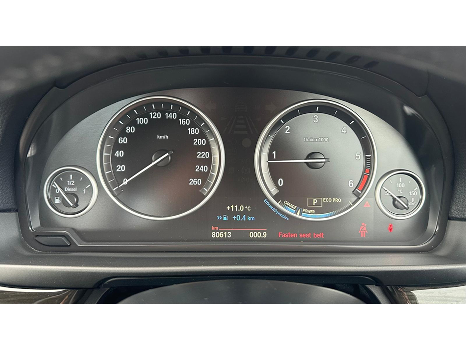 2017 BMW 5 Series - image 21