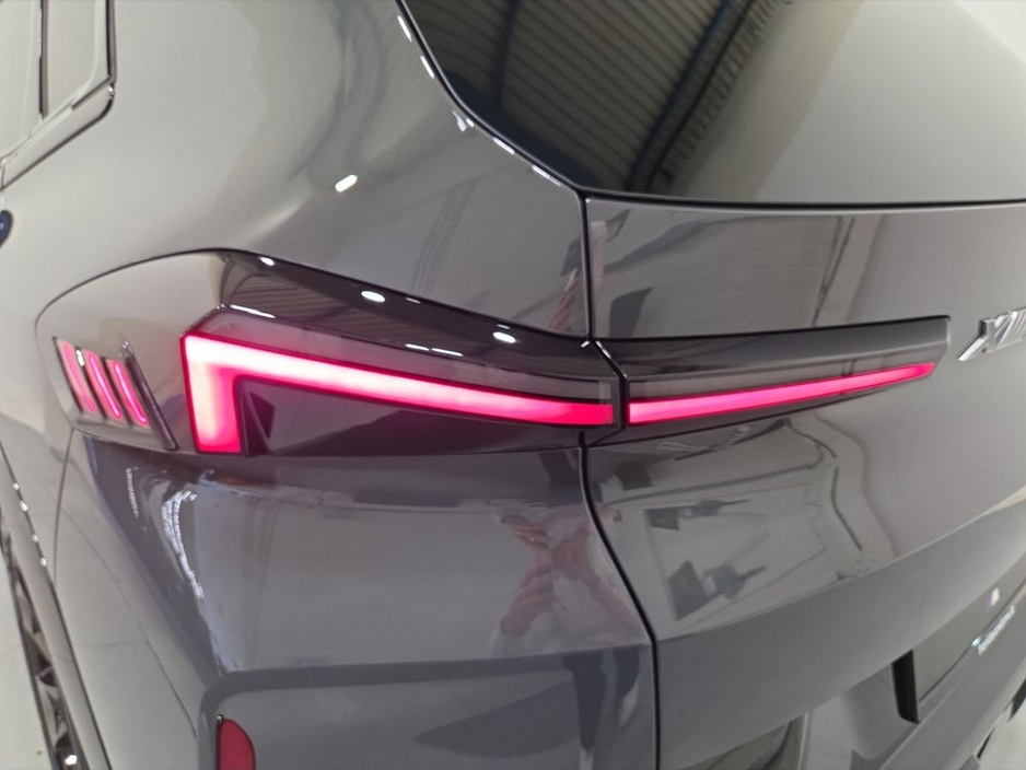 2026 BMW XM - image 20