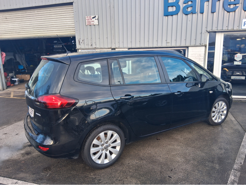 2017 Opel Zafira - image 9