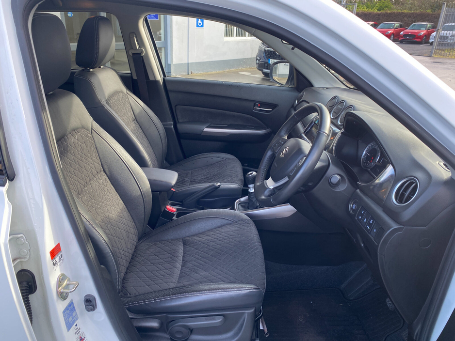 2023 Suzuki Vitara 1.4 Hybrid SZ5 MT €24,950