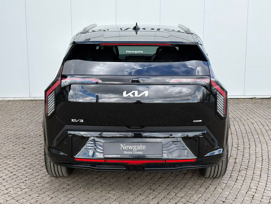 2026 Kia EV3 - image 6