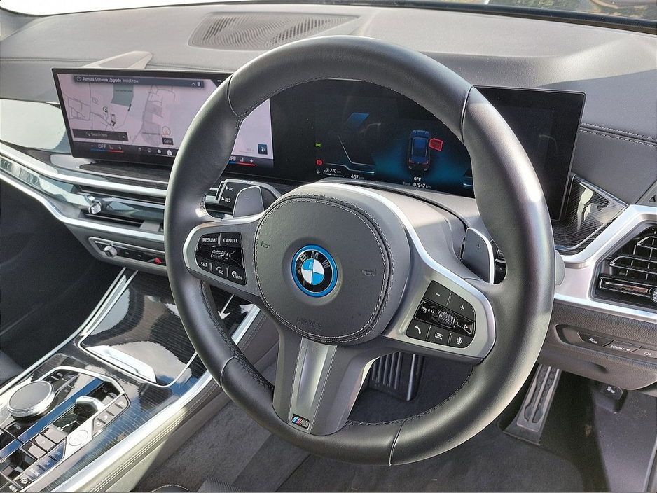 2025 BMW X5 - image 6