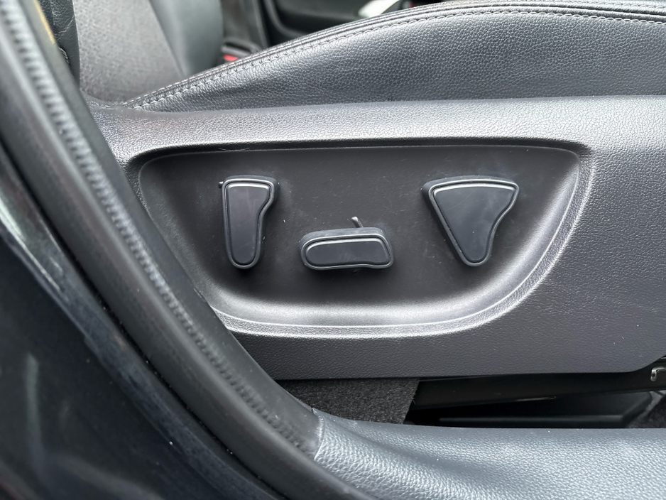 2023 Toyota Yaris Cross 1.5L Petrol Hybrid Automatic €26,950