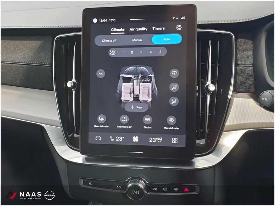 2025 Volvo XC90 - image 17