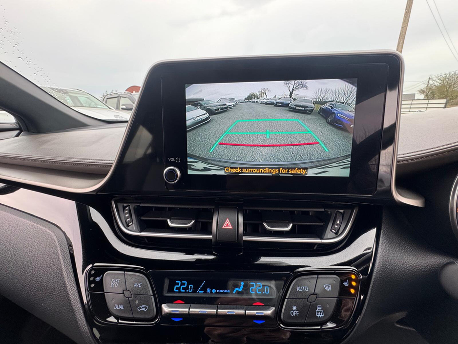 2023 Toyota C-HR - image 7