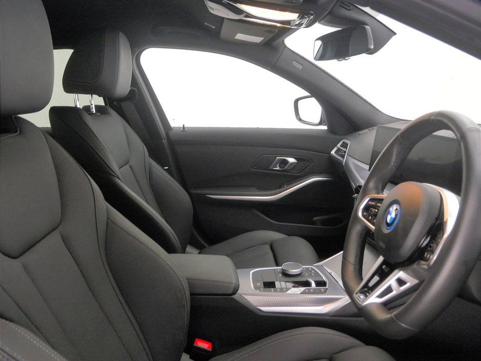 2025 BMW 3 Series 330e M Sport Touring €56,900