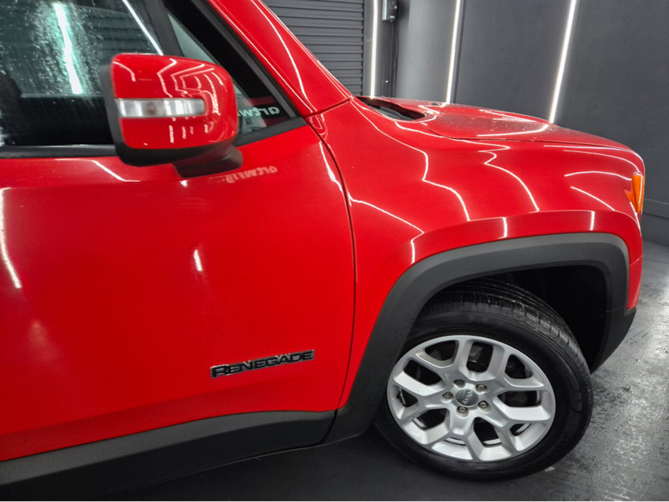 2016 Jeep Renegade - image 3