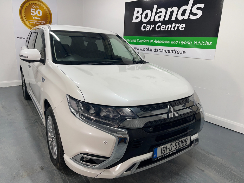 2019 Mitsubishi Outlander (Low Kms) HYBRID 2.4 PHEV AUTOMATIC 5DR MODEL  www.bolandscarcentre.ie €22,900