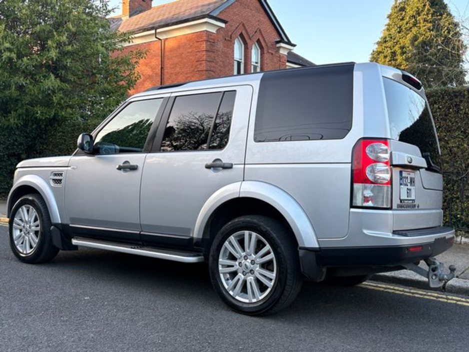 2013 Land Rover Discovery - image 6