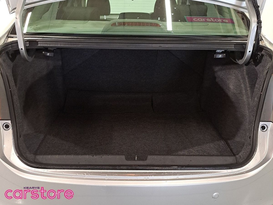 2016 Honda Grace - image 18