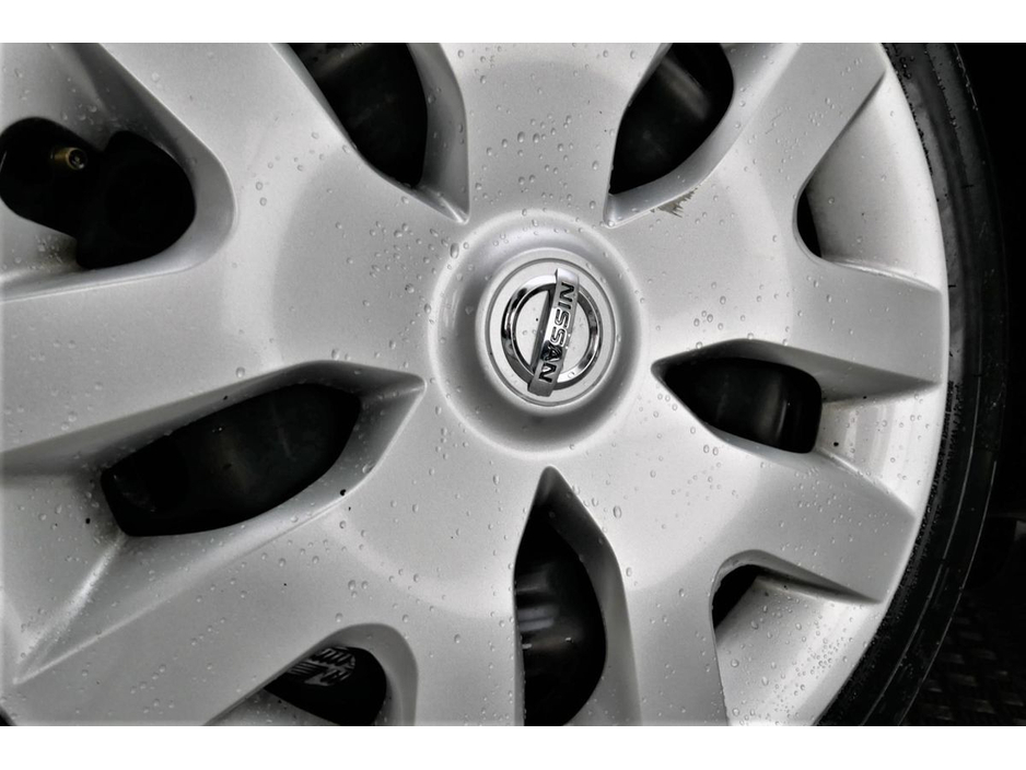 2018 Nissan Pulsar - image 23