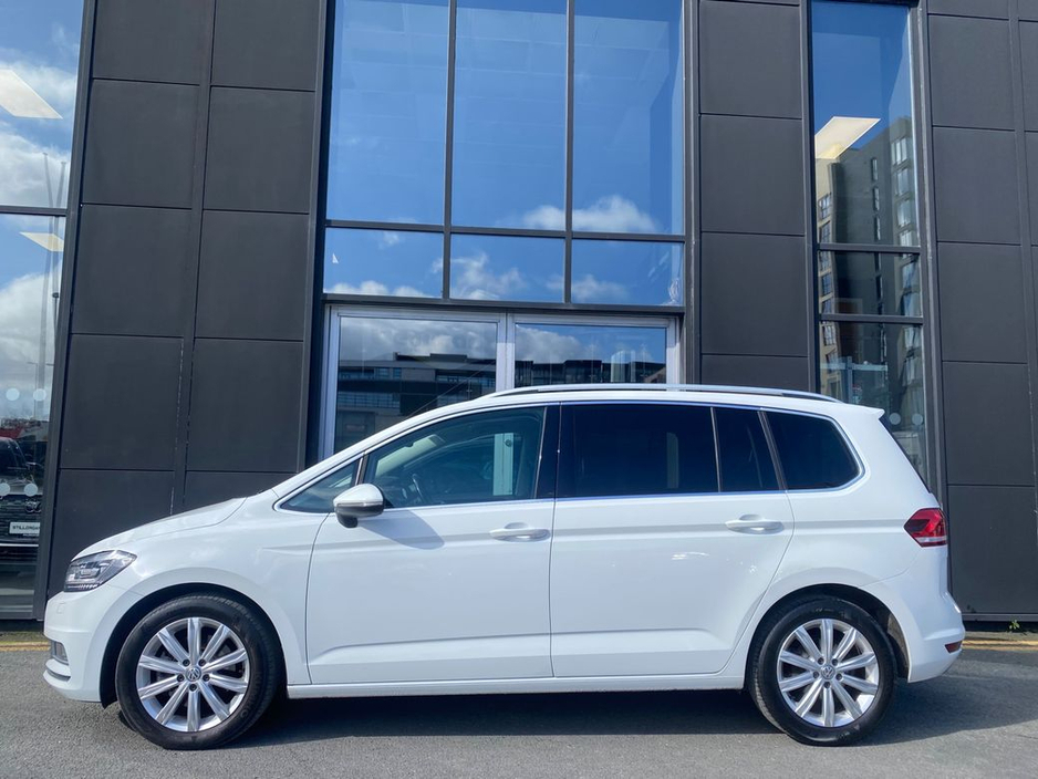 2017 Volkswagen Touran - image 7
