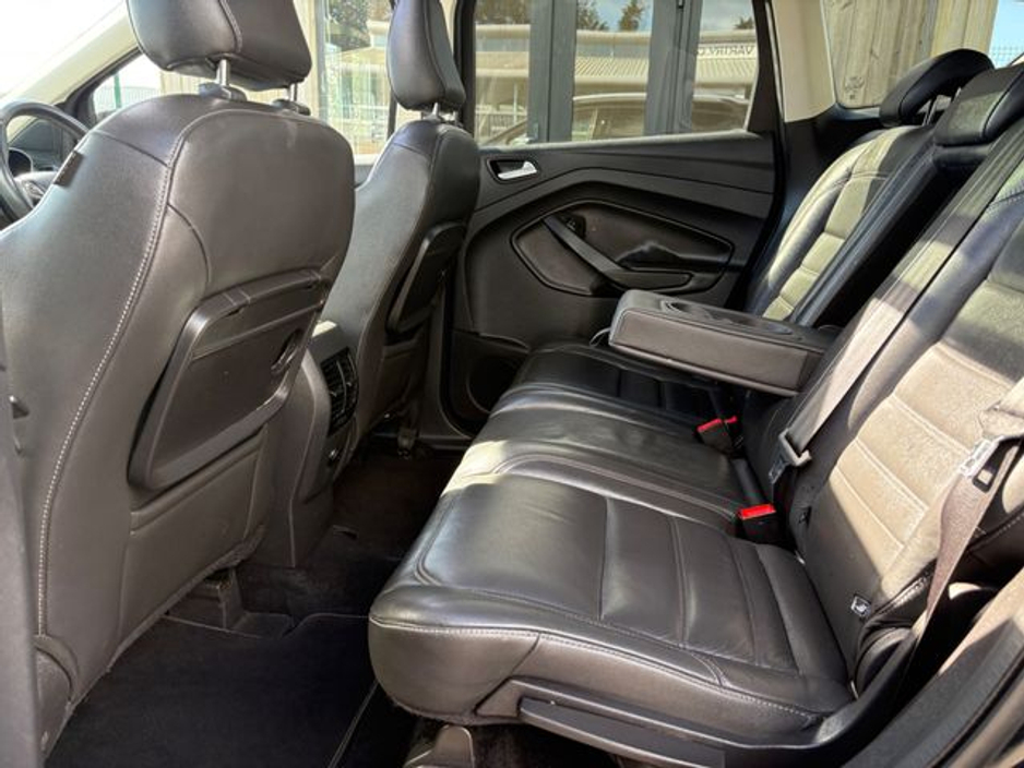 2018 Ford Kuga - image 19