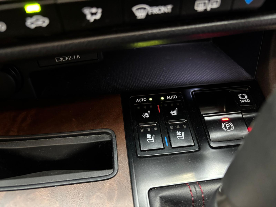 2020 Lexus RX 400 h - image 6