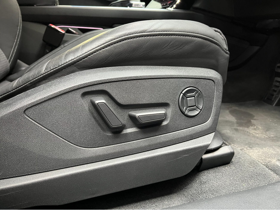 2023 Audi Q8 - image 16