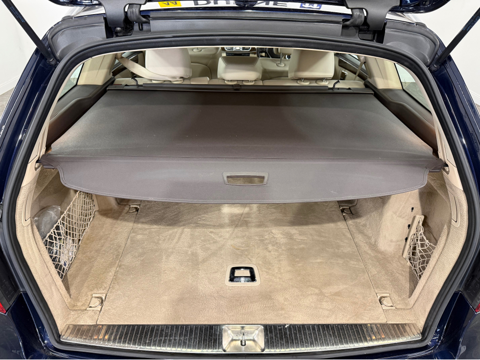 2015 Mercedes-Benz E Class - image 19