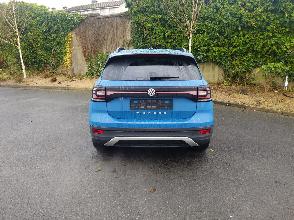 2020 Volkswagen T-Cross - image 6