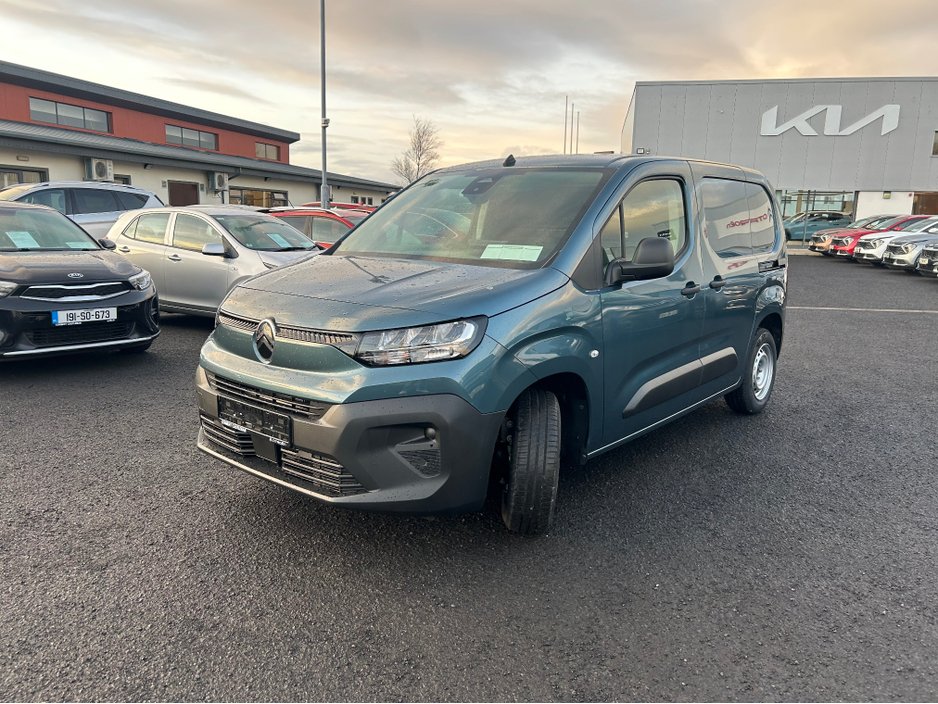 2026 Citroen Berlingo LWB 1000kg, ex vat €23,987