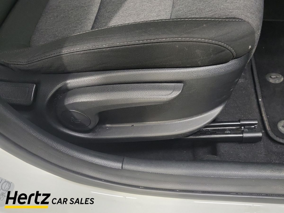 2024 Kia Stonic - image 20