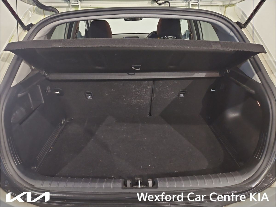 2023 Kia Stonic - image 12