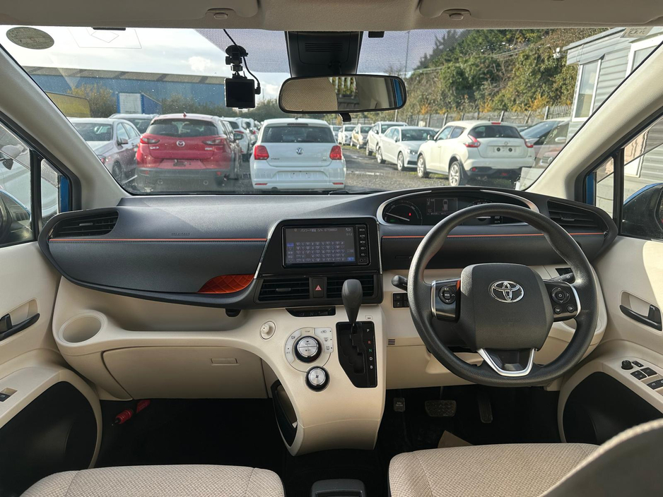 2016 Toyota Sienta 1.5 Petrol Hybrid Petrol 7 Seater Fresh Import €12,995