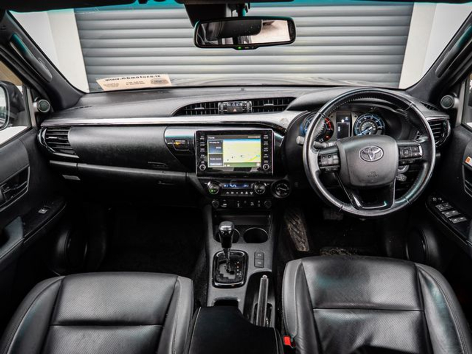 2023 Toyota Hilux - image 7