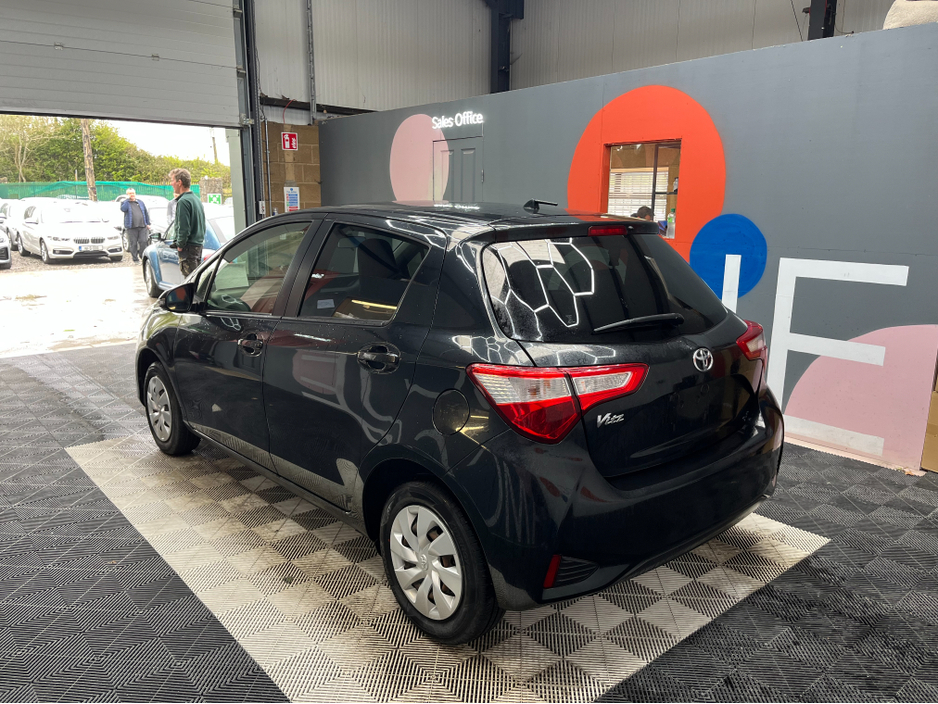 2018 Toyota Vitz - image 4