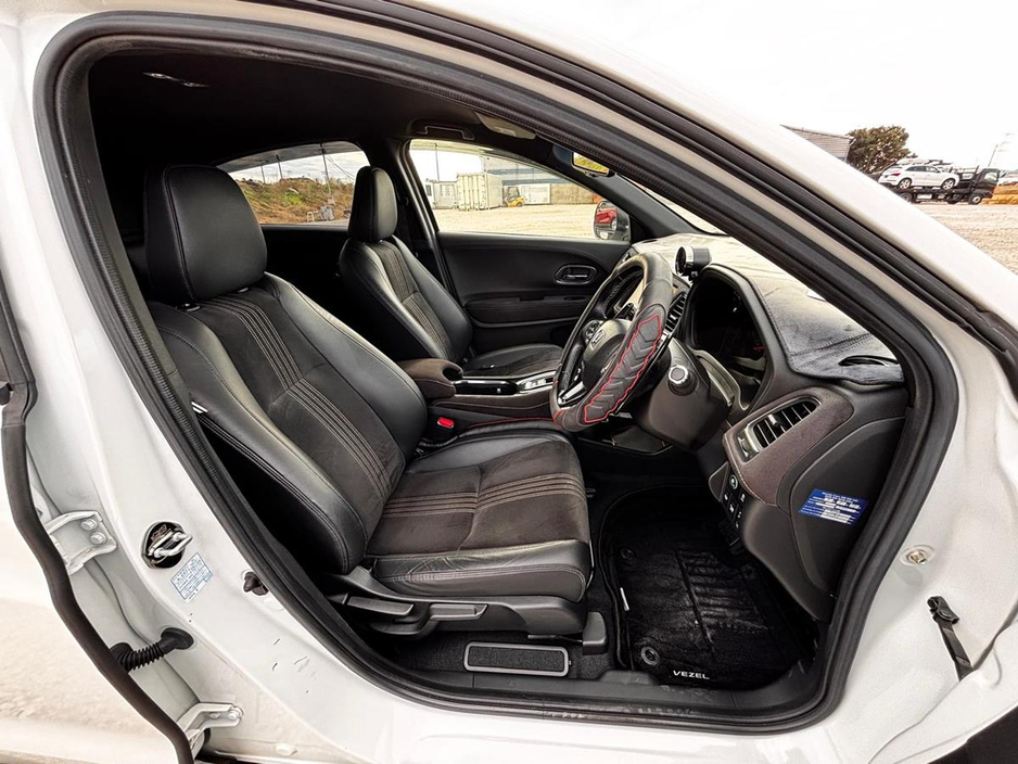 2018 Honda Vezel - image 4