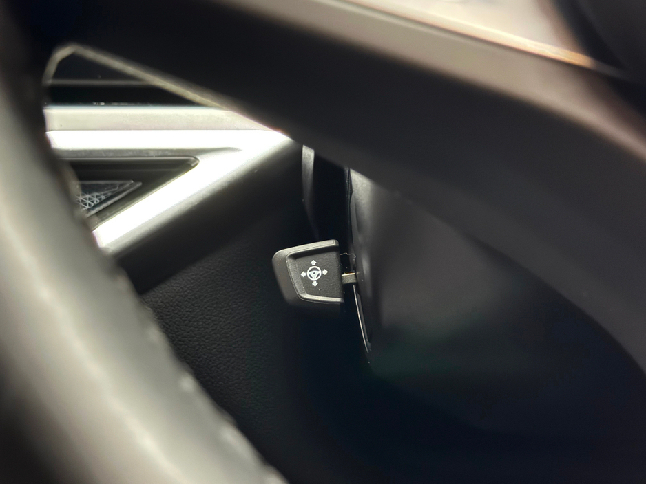 2025 BMW X5 - image 25