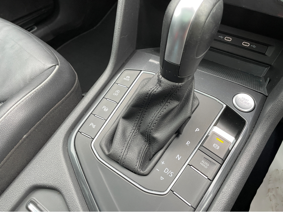 2021 Volkswagen Tiguan - image 13