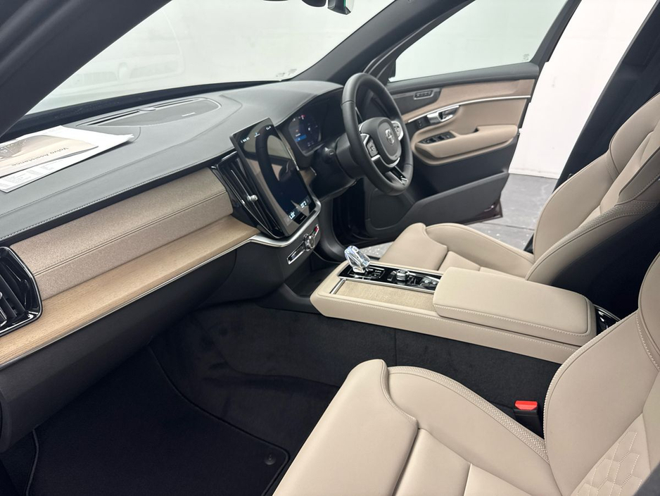 2026 Volvo XC90 - image 2