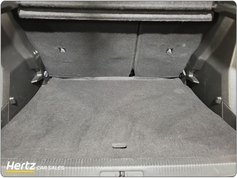 2023 Peugeot 2008 - image 18