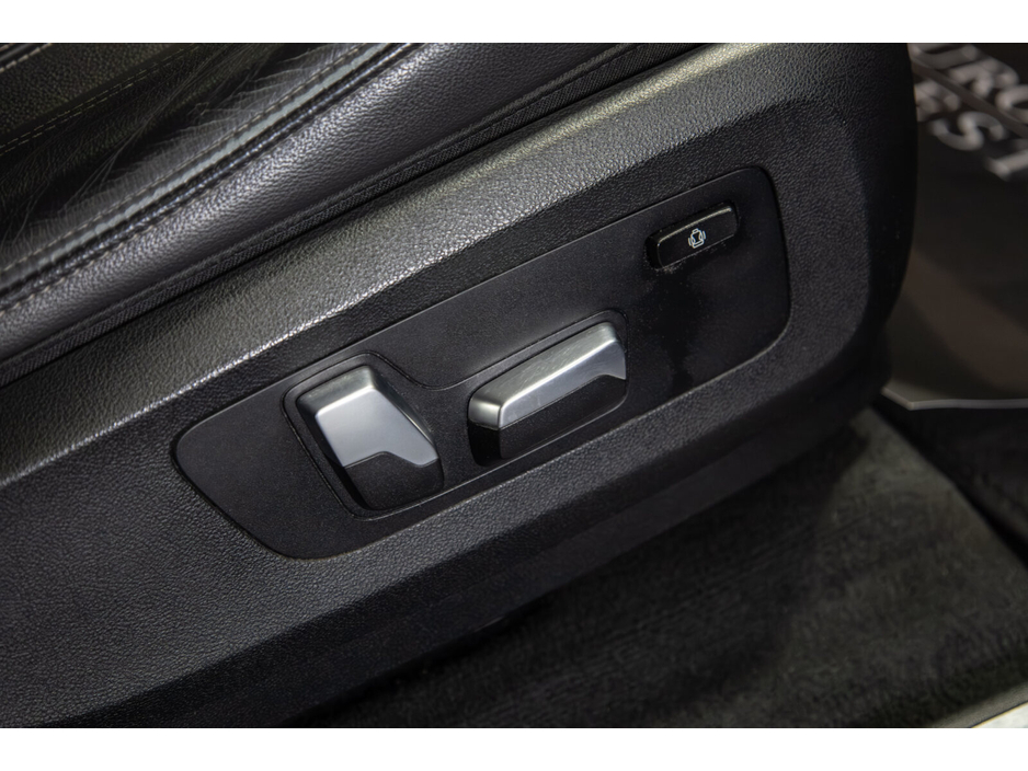 2019 BMW X5 - image 14