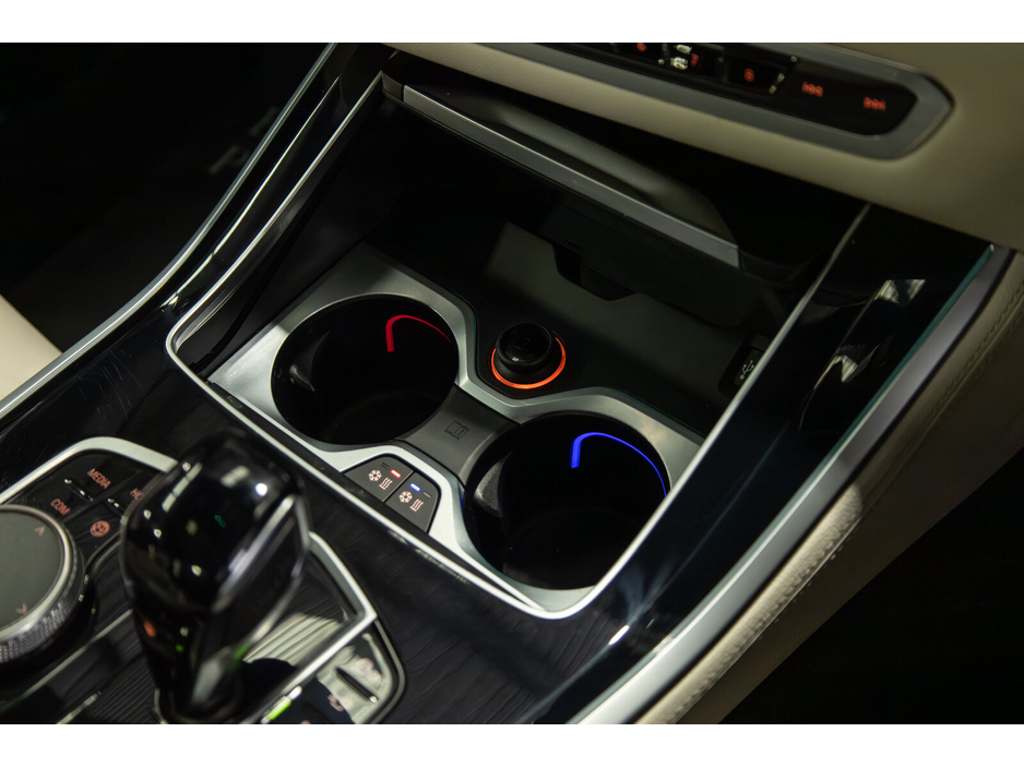 2022 BMW X5 - image 20