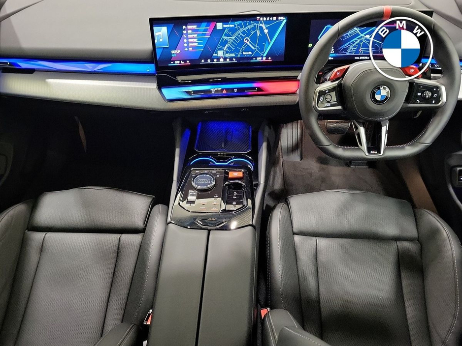2025 BMW M5 M5 Phev Auto Entry 4.4 727 xDrive 22.1 kWh PHEV 197BHP /145 kw Step-tronic Auto Start/Stop