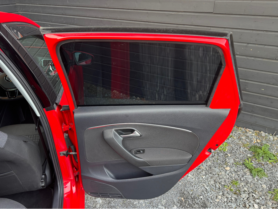 2015 Volkswagen Polo - image 16