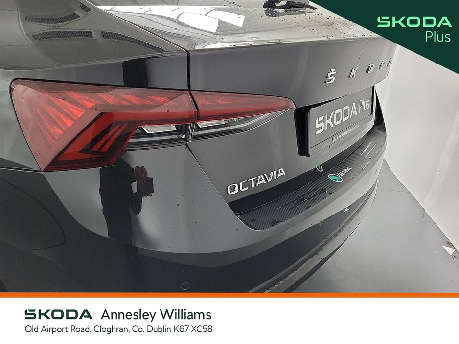 2023 Skoda Octavia - image 21