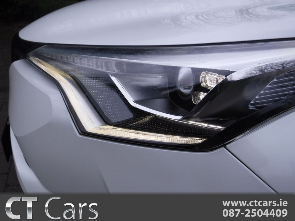 2017 Toyota C-HR 1.8 AUTO HYBRID LOW MILES HIGH SPEC €18,950