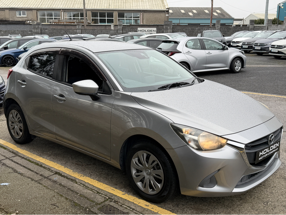 2016 Mazda Demio - image 7