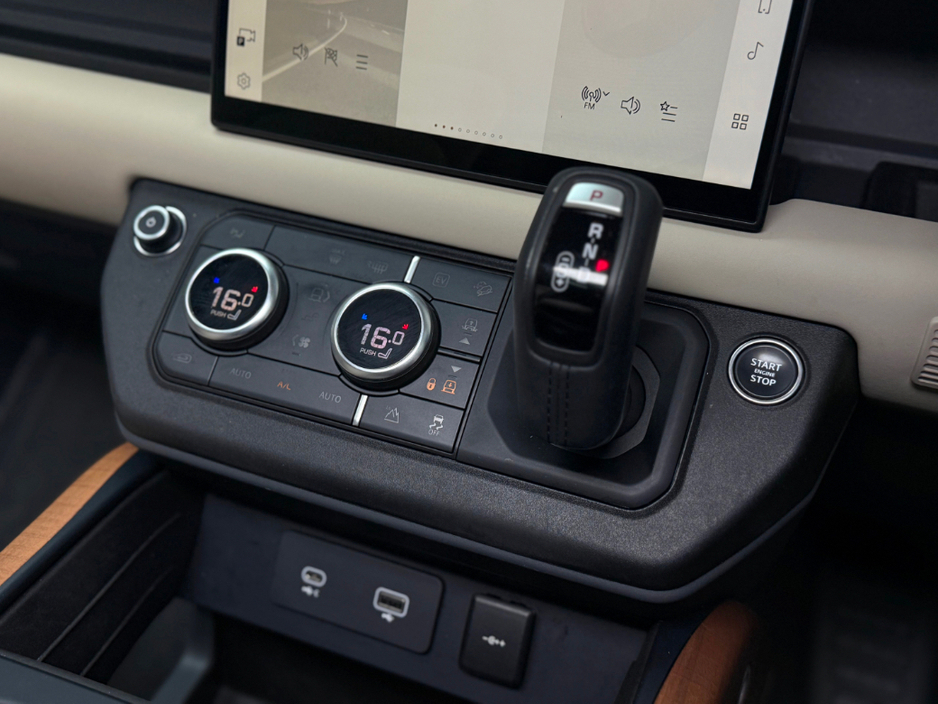 2024 Land Rover Defender - image 19