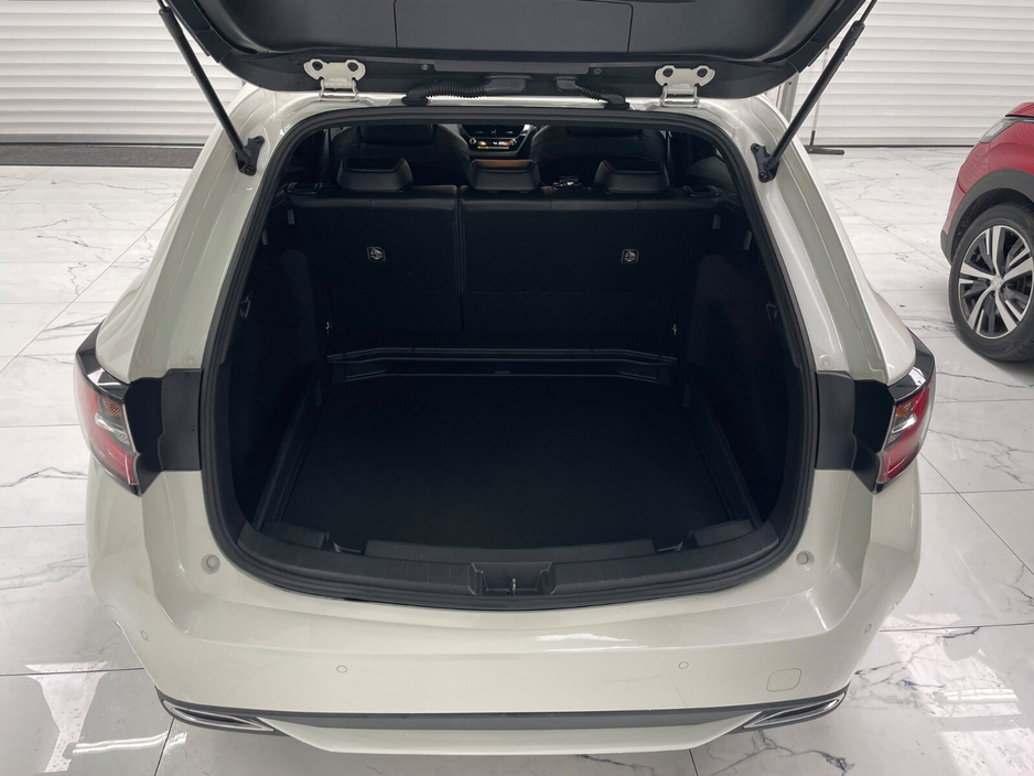2021 Toyota Corolla - image 6