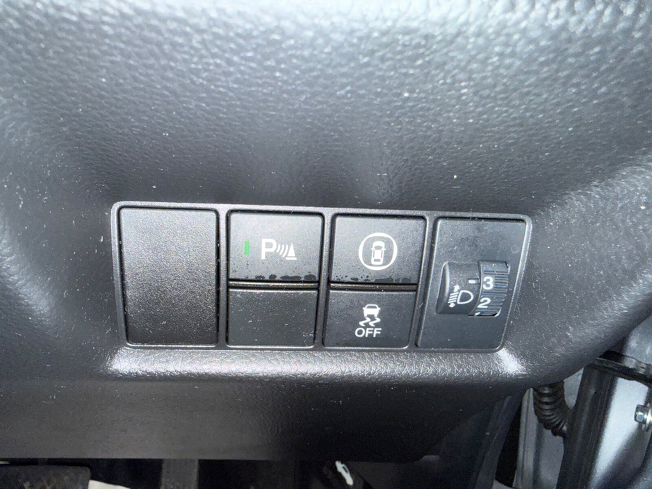 2020 Honda Fit - image 19