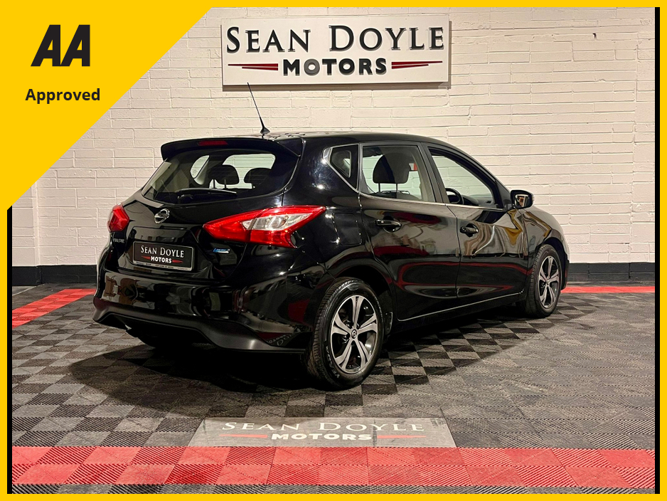 2015 Nissan Pulsar - image 8