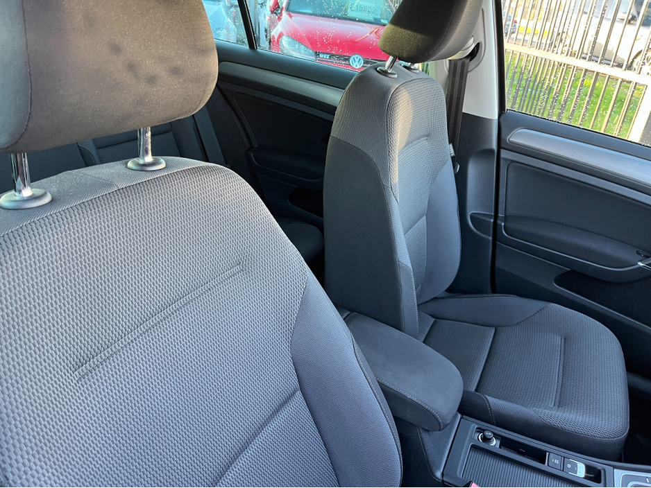 2017 Volkswagen Golf 1.2 TSI 5DR AUTO COMFORTLINE €13,950