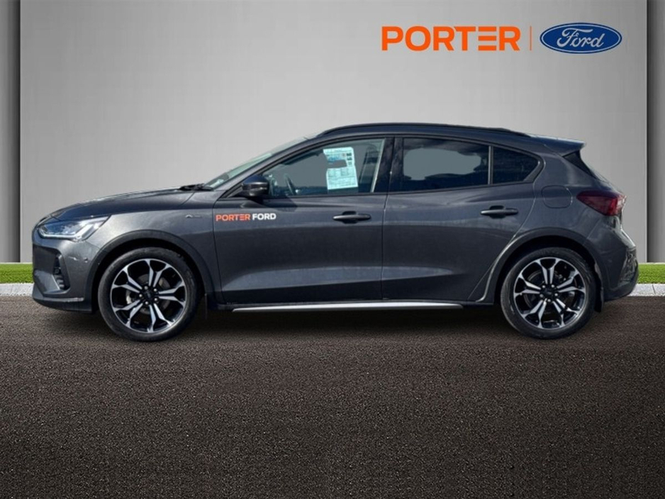 2023 Ford Focus - image 6