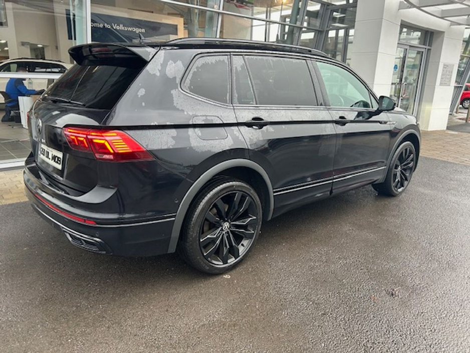 2023 Volkswagen Tiguan Allspace 2.0 TDI 150HP R-Line DSG Black Edition €45,995